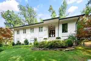 featured image of 3813 Rockbrook Cir
