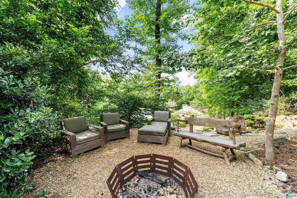 3813 Rockbrook Cir - Photo 4 of 50