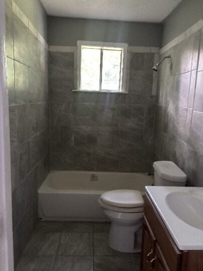 1380 Quinn Ave - Photo 5 of 17