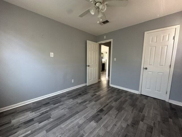 2385 Staten Ave - Photo 4 of 9