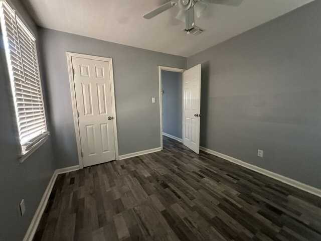 2385 Staten Ave - Photo 6 of 9