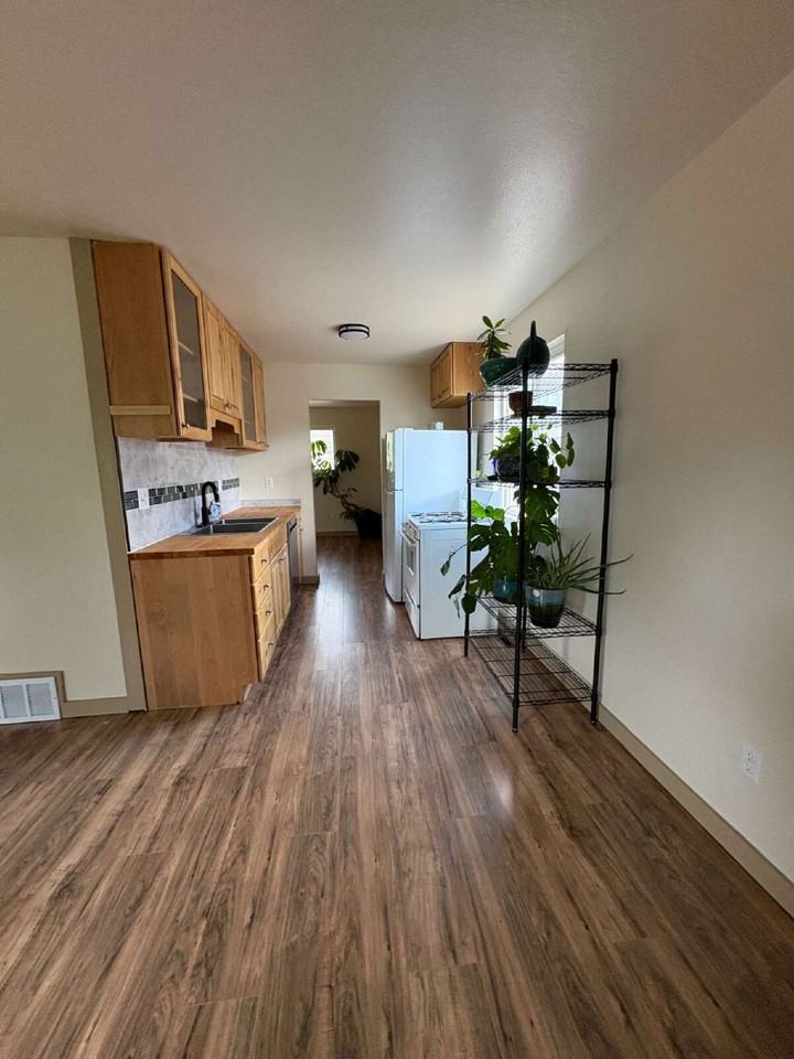 1324 Westend Ave - Photo 3 of 12