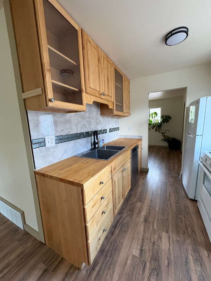 1324 Westend Ave - Photo 4 of 12