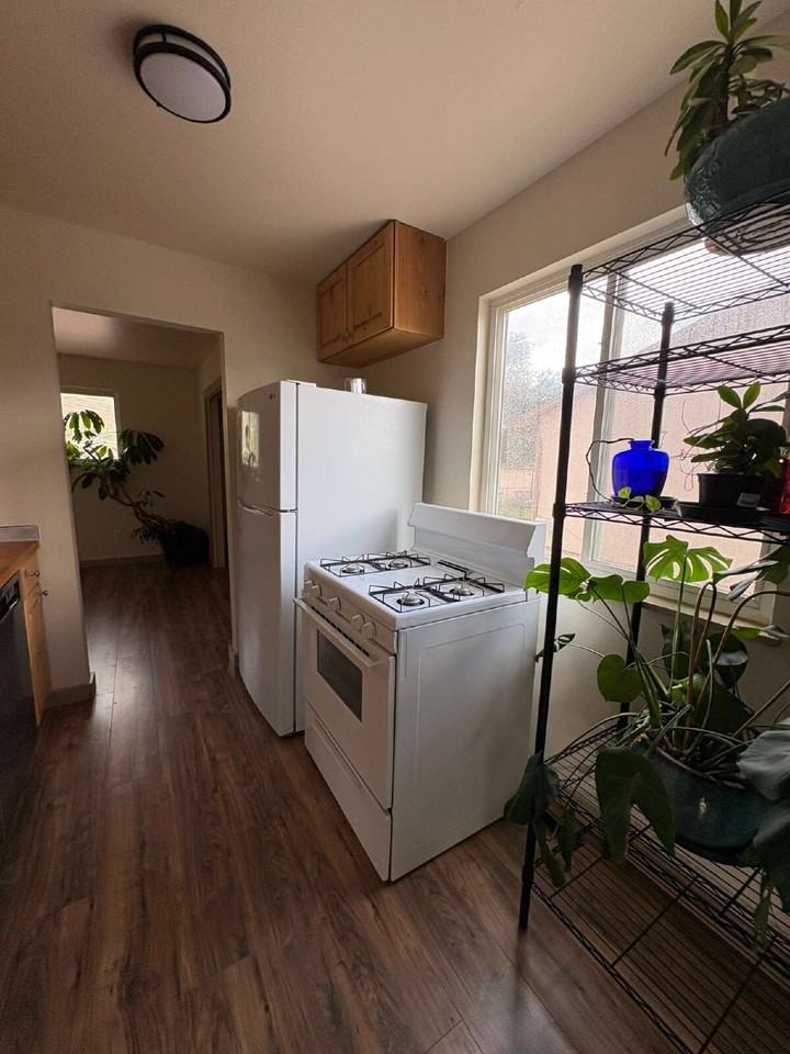 1324 Westend Ave - Photo 5 of 12