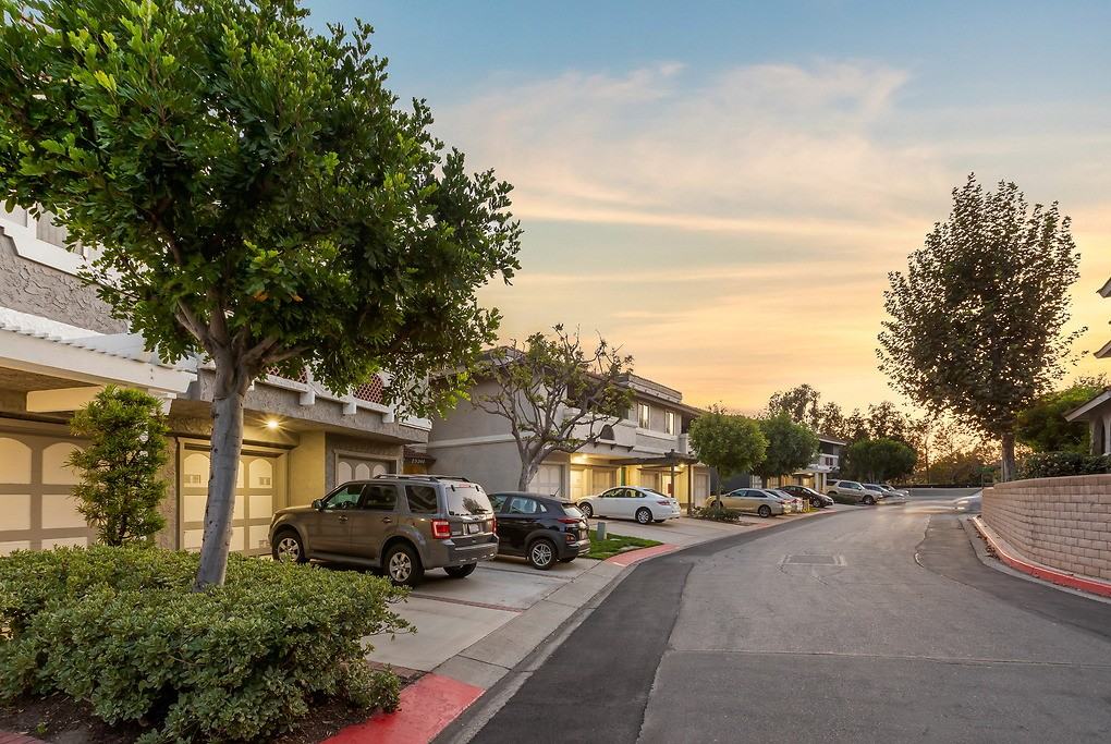 Trabuco Villas - Photo 4 of 34