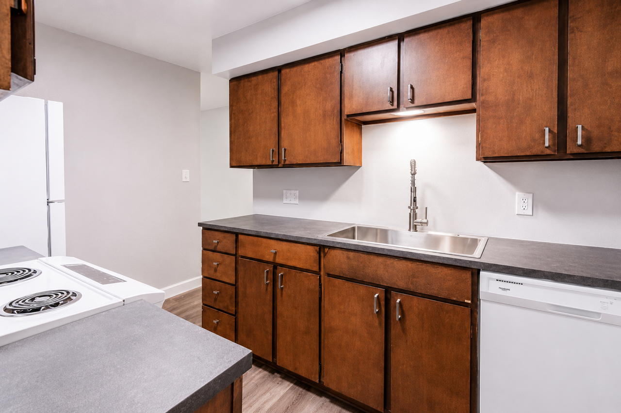 Midtown Flats - Photo 5 of 9