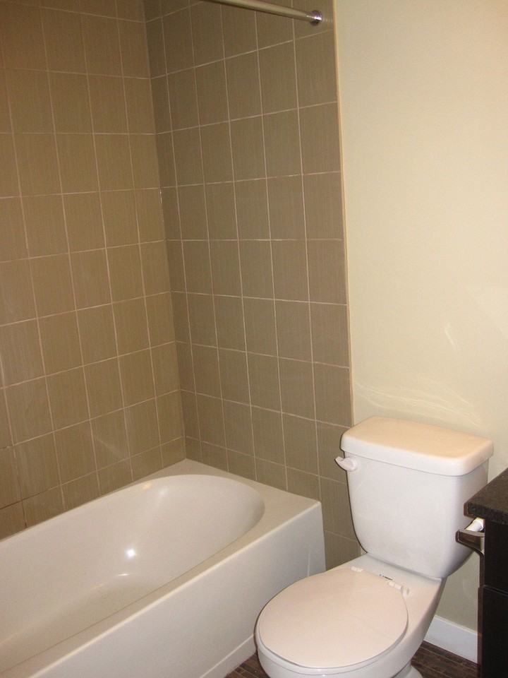 7130 80 Ave Ne - Photo 2 of 14