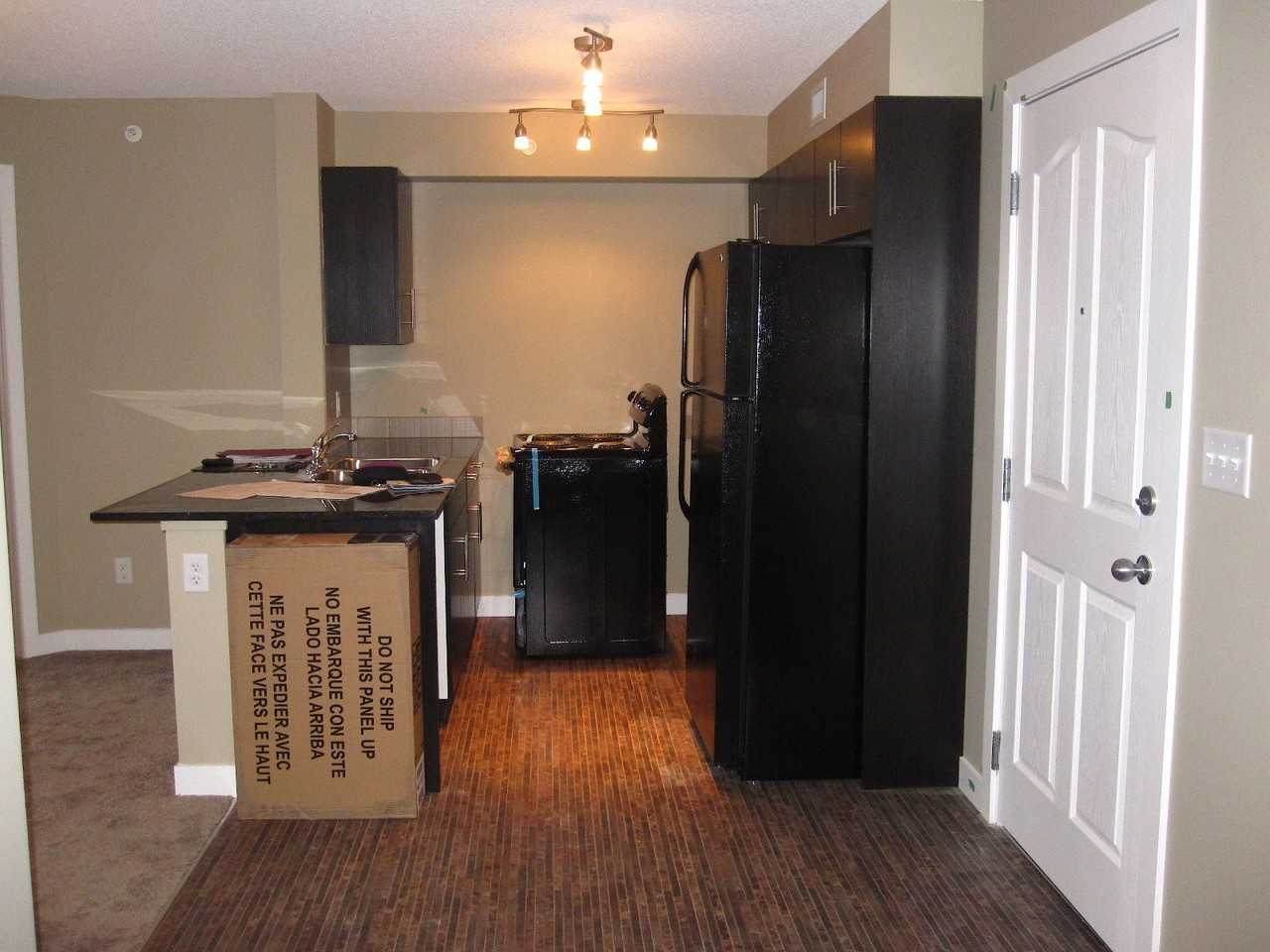 7130 80 Ave Ne - Photo 5 of 14