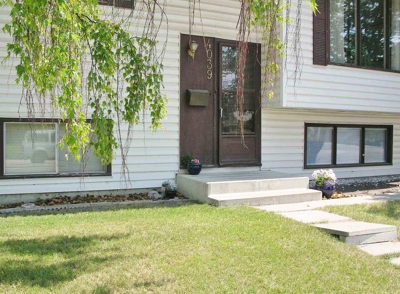 4039 Vincent Dr Nw - Photo 5 of 17