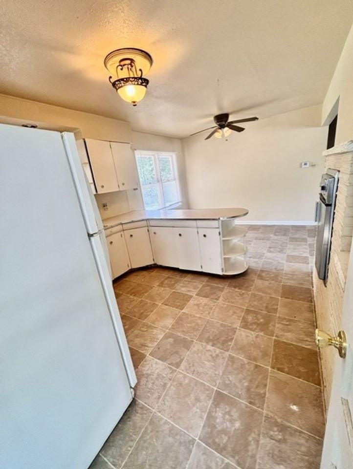 1101 Broadview Pl - Photo 6 of 23