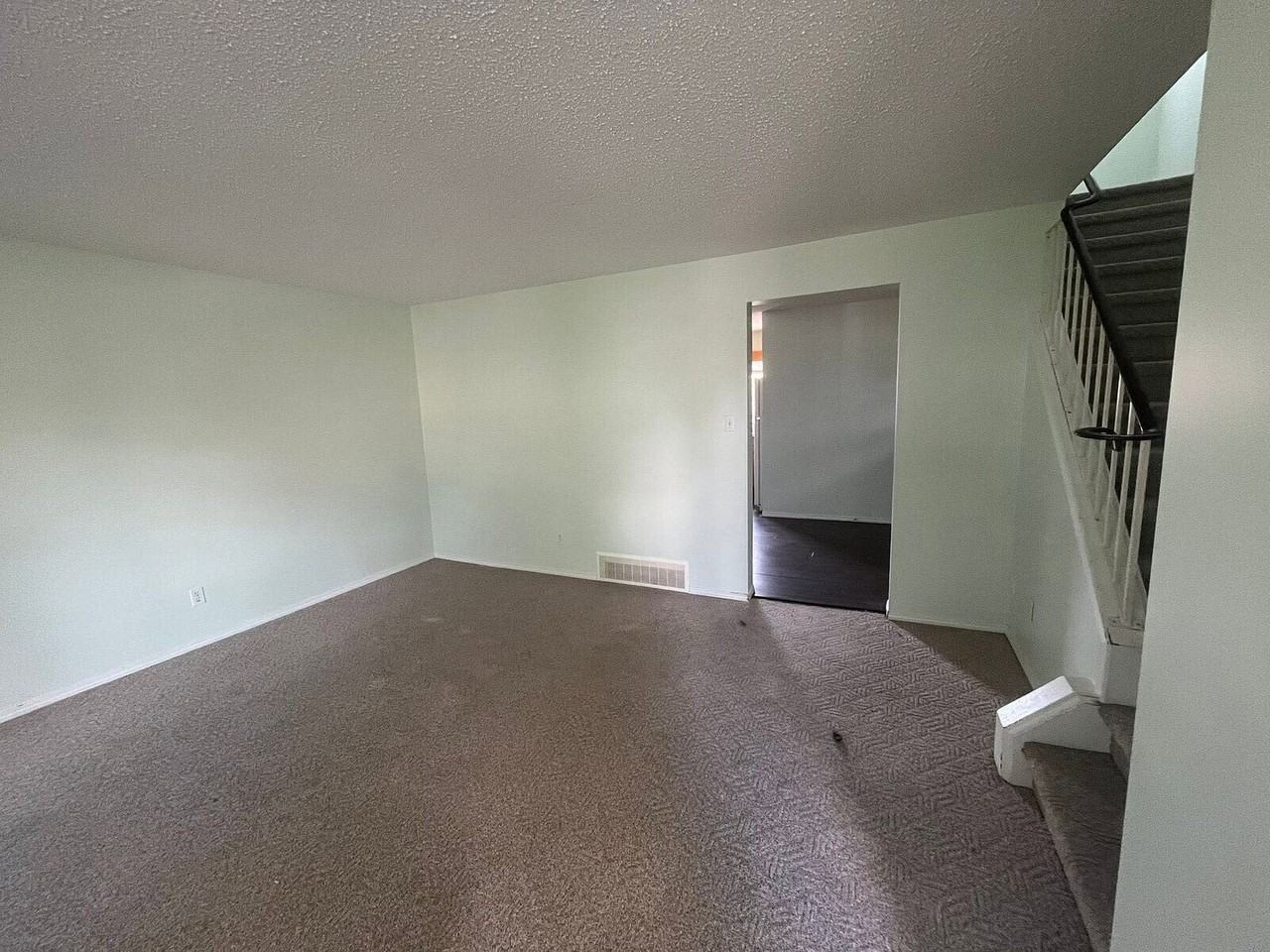 1703 - 1551 Mill Woods Rd Nw - Photo 2 of 8