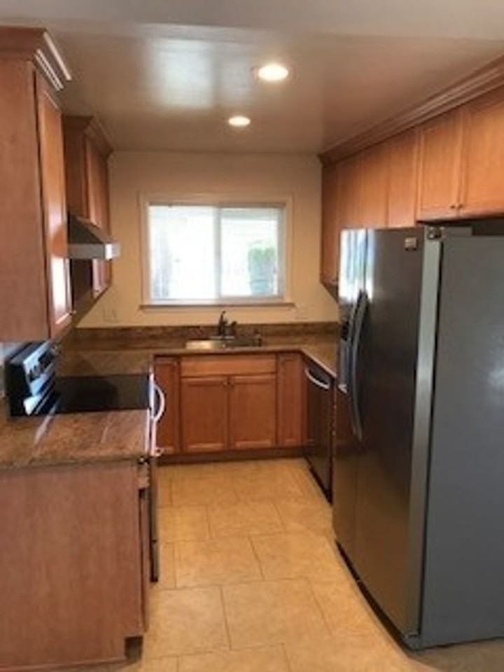 4309 Ross Ave - Photo 4 of 17