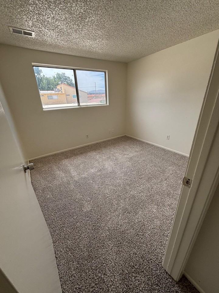 43649 Stanridge Ave #0 - Photo 6 of 8