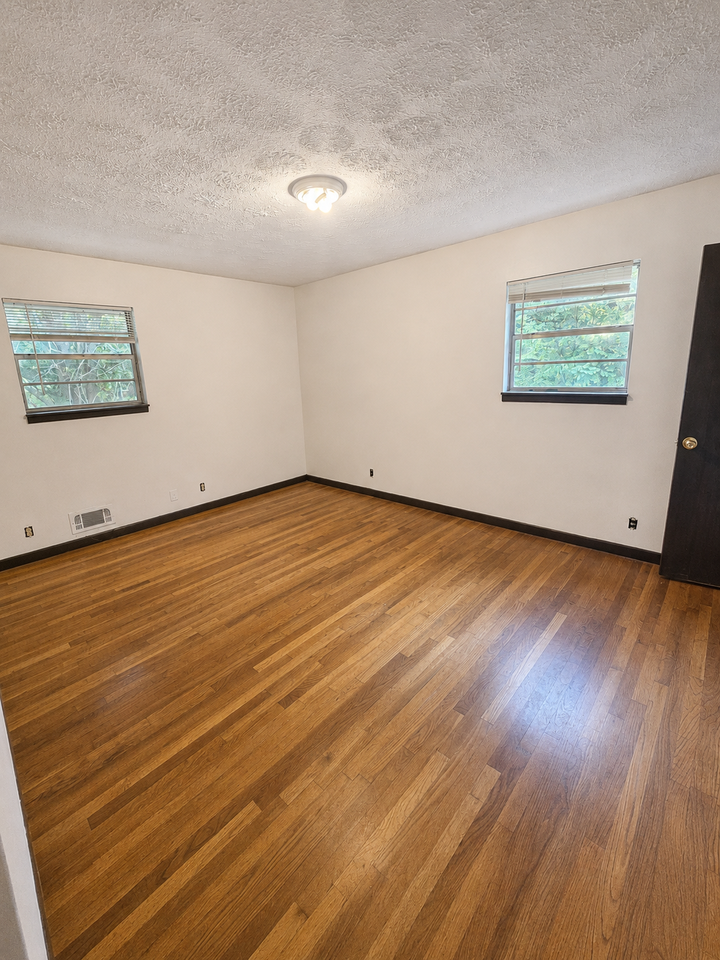 3203 Candace Dr Se #NA - Photo 5 of 27