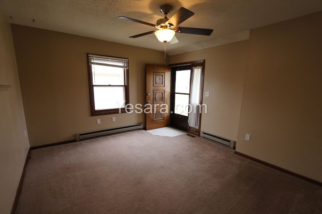 1513 S 8th St - Photo 4 of 14