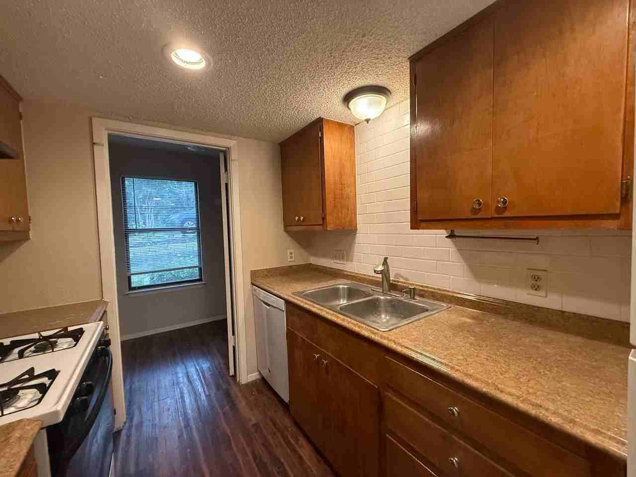 812A Ramble Ln - Photo 7 of 12