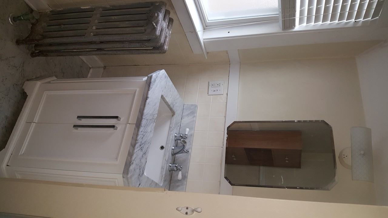 12 Chestnut St - Photo 5 of 9