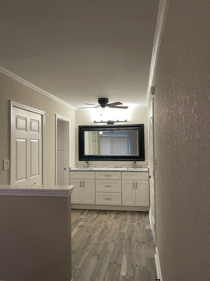 5225 Imperial Lakes Blvd #28 - Photo 7 of 20