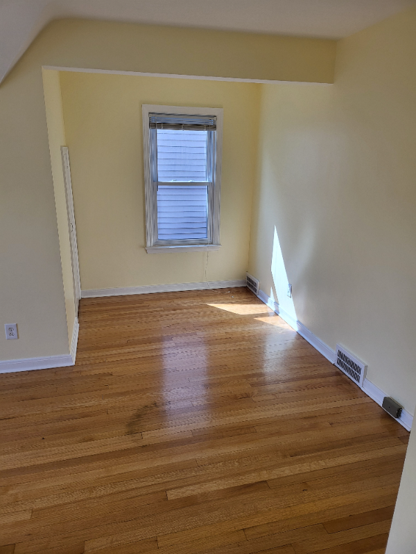 235 Jewell St - Photo 7 of 7