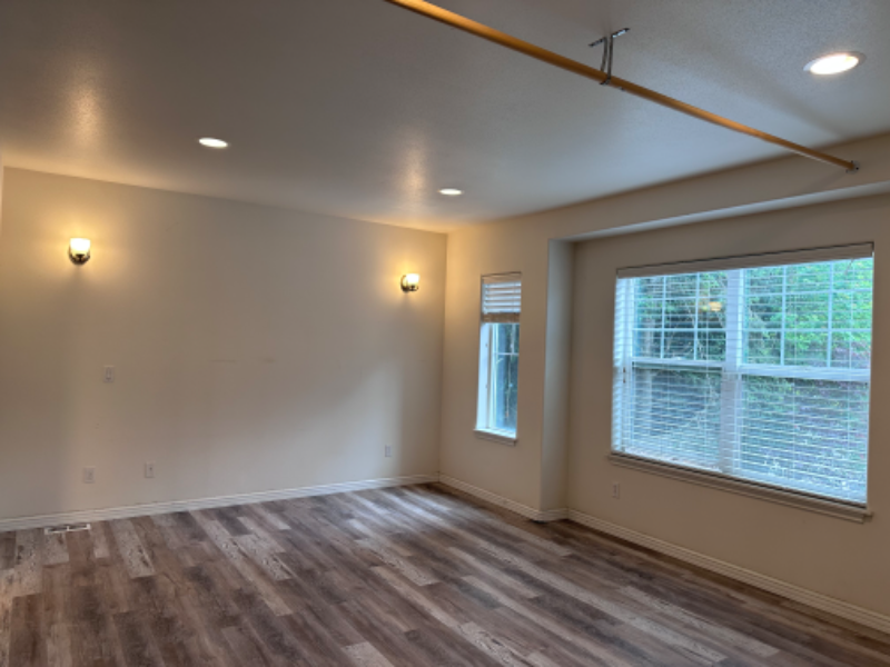 6368 23rd Ave Sw - Photo 4 of 28