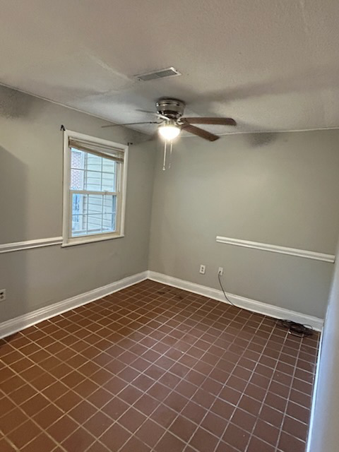 720 Florida Ave - Photo 2 of 7