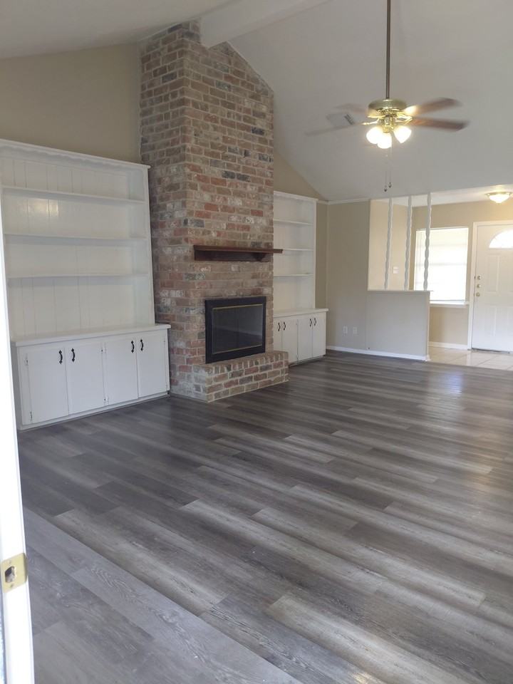 23207 Cranberry Trl - Photo 2 of 13