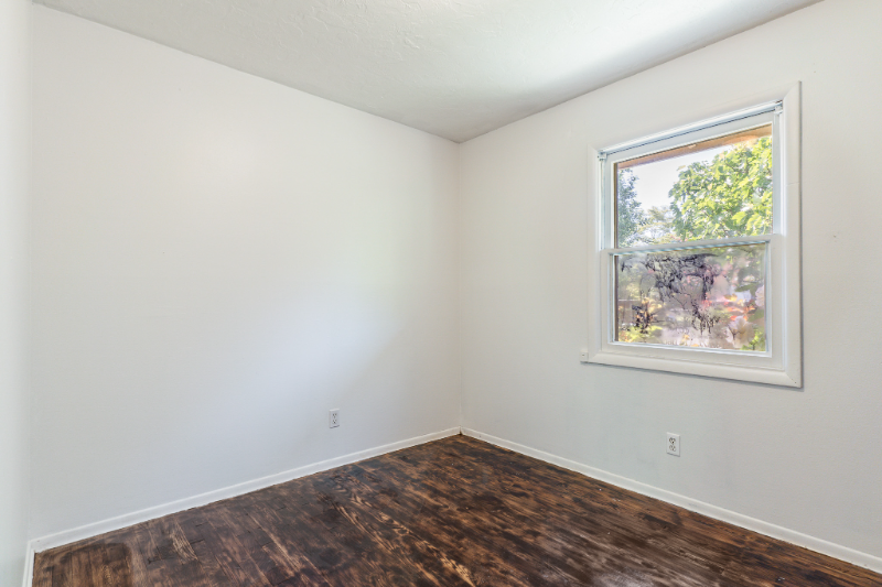 8200 Ne 6th St - Photo 6 of 36