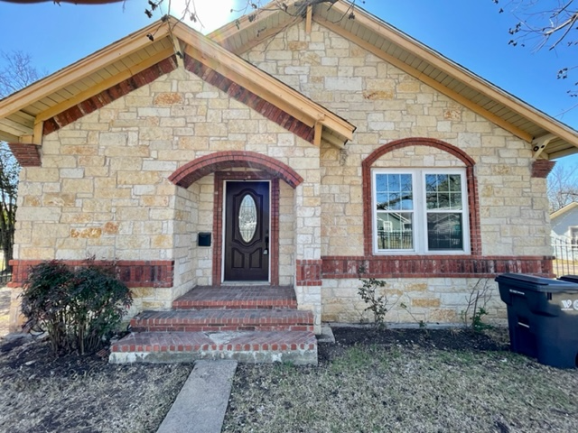 2608 Bosque Blvd - Photo 2 of 18