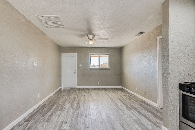 8709 Lawson St #4 - Photo 5 of 20