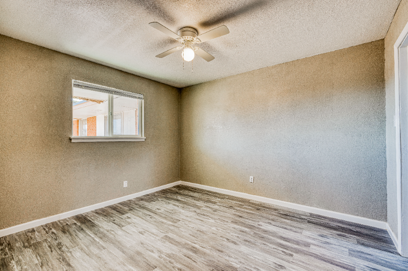 8709 Lawson St #4 - Photo 6 of 20