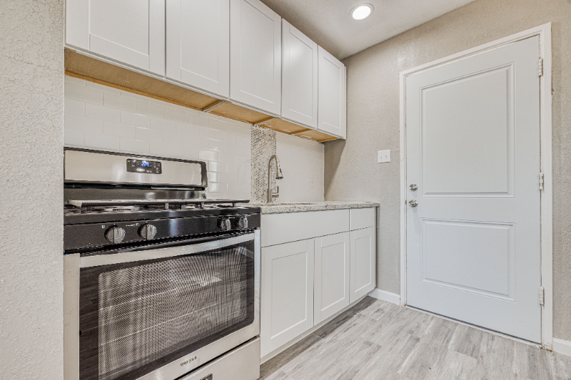 8709 Lawson St #4 - Photo 7 of 20
