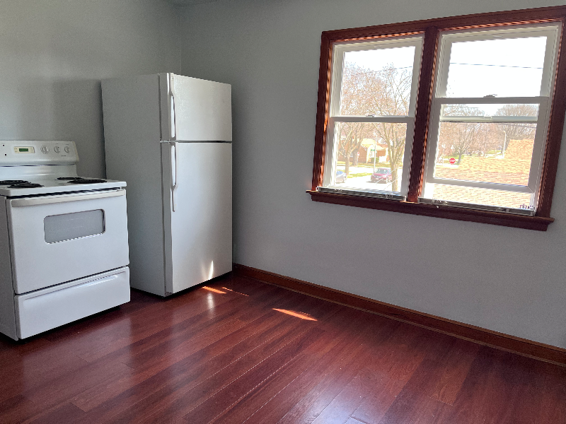 8225 W Hayes Ave - Photo 4 of 20