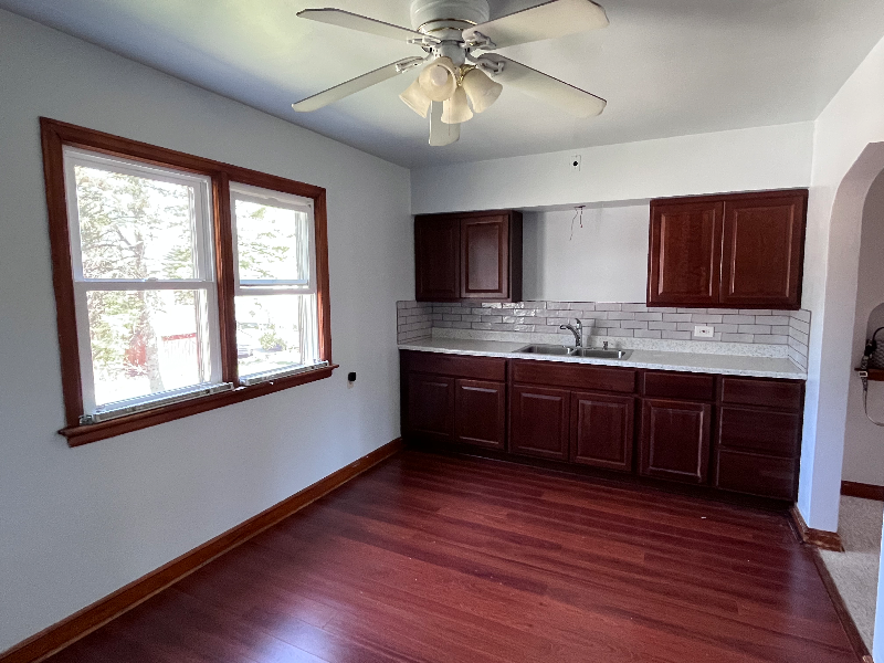 8225 W Hayes Ave - Photo 5 of 20