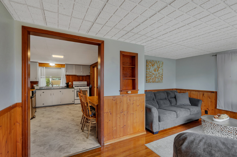 104 1st Ave Nw - Photo 2 of 17