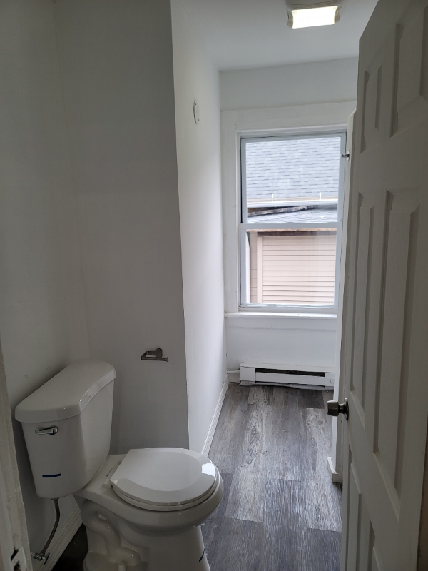 135 Willow St - Photo 2 of 9