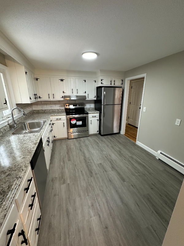 285 Pinewood Dr #1 - Photo 2 of 16