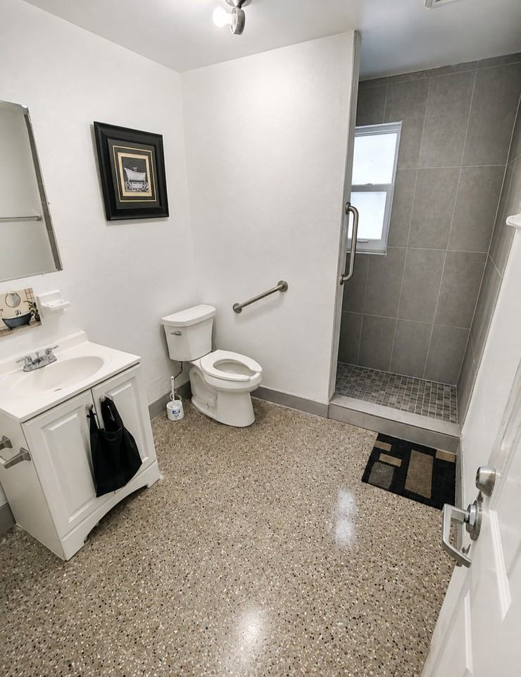 716 Orange Ave #716 - Photo 7 of 8