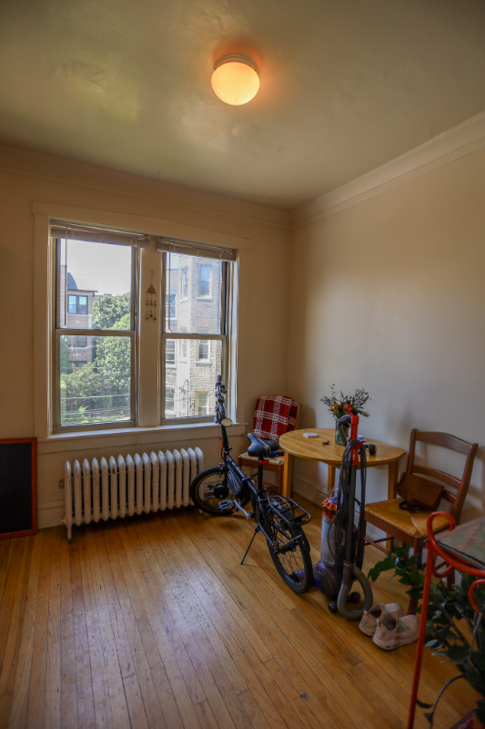 1041 W North Shore Ave #2 - Photo 3 of 10