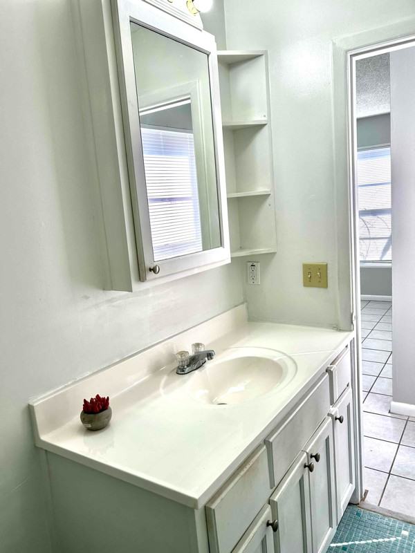 3877 Herschel St #3 - Photo 5 of 7