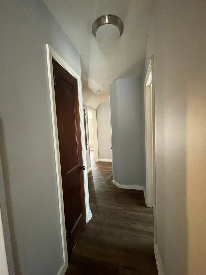 115 Sycamore St #B - Photo 2 of 8