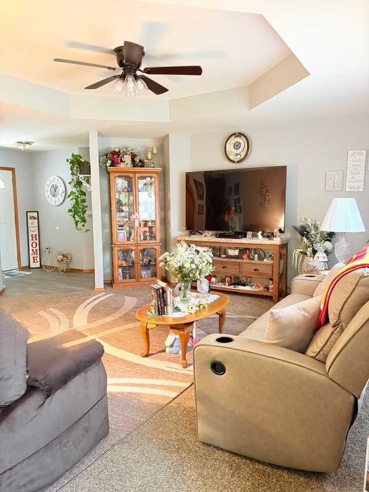 101 Canon Ave - Photo 4 of 18