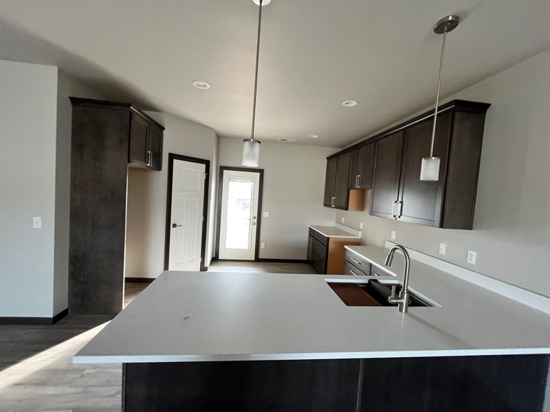2212 Quartzite Dr - Photo 6 of 16