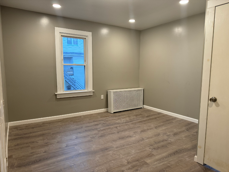 42 Dexter St - Photo 7 of 14