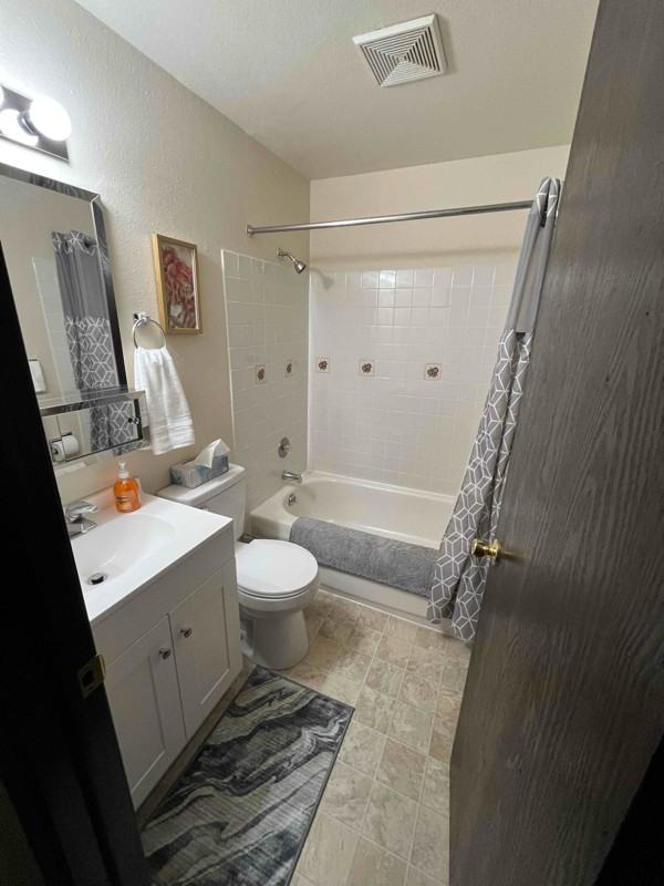 1104 S Jefferson St #102 - Photo 6 of 10