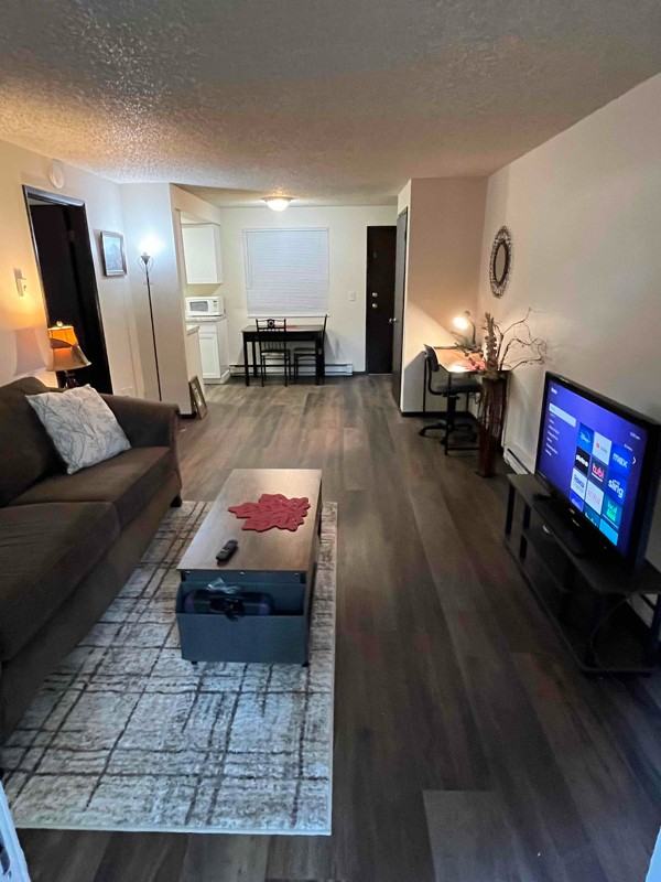 1104 S Jefferson St #102 - Photo 7 of 10