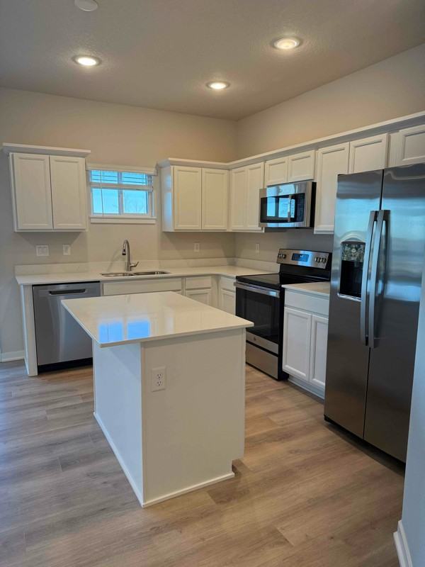 2127 Waller Ave - Photo 6 of 20
