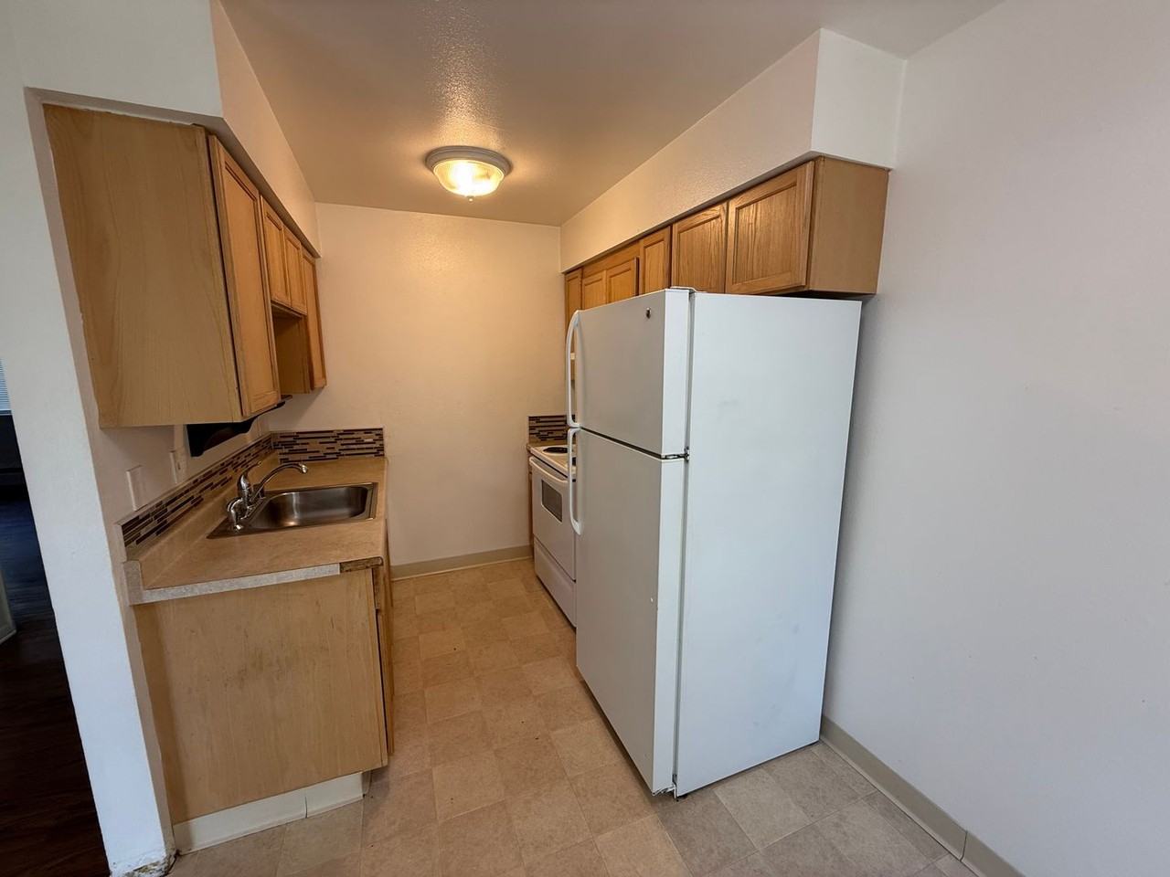 3081 Lois Dr #802 - Photo 4 of 7