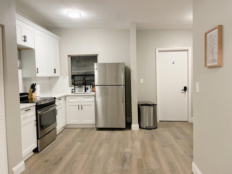 321 E 4th St - Photo 4 of 6