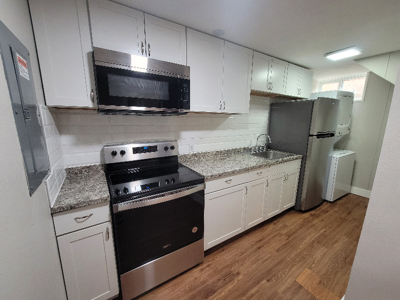 1240 Elmira St - Photo 6 of 13