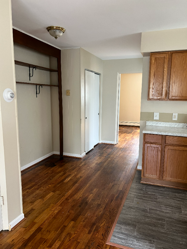 810 Forest Ave #1 - Photo 3 of 5